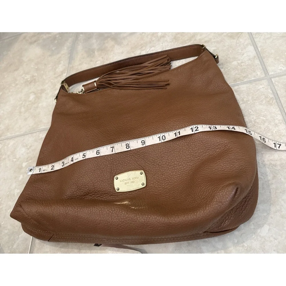 Michael Kors Slouch Purse Shoulder‎ Bag Tassel Brown Leather Hobo Boho Festival